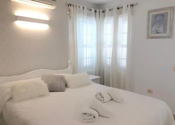 Вілла La Caleta Luxury Seaside Villa With 3 Bedrooms And Private Pool *